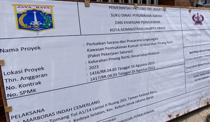 Proyek Perbaikan Turap Saluran Penghubung Di Duren Sawit Tidak Selesai ...