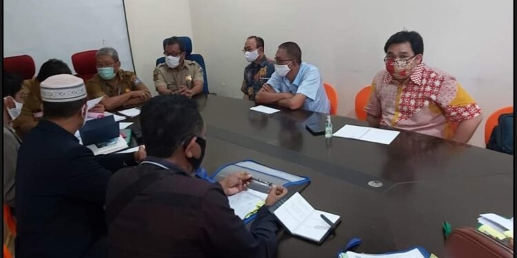 Ratusan Anggota SBSI 1992 Kawal Perundingan Tripartit
