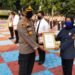 Empat Personel Polisi Purwakarta Berprestasi Terima Penghargaan