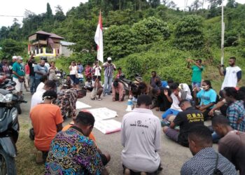 Masyarakat Gelar Doa Bersama Tolak Calon Tunggal Pilkada Raja Ampat