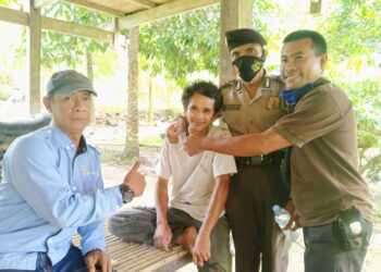 Warga Dan PLN Sepakat, Apabila Pohon Gaharu Warga Rusak Terkena Tower Listrik Maka Pihak PLN Akan Membayar Ganti Rugi