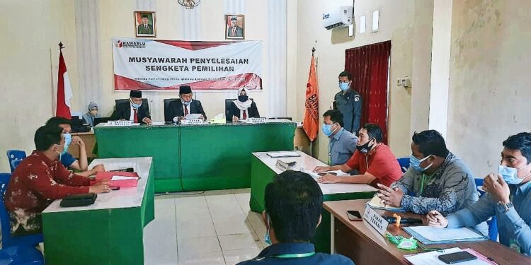 Bawaslu Gelar Musyawarah Penyelesain Sengketa Dan Pemeriksaan Saksi Pilkada Mamuju Tahun 2020
