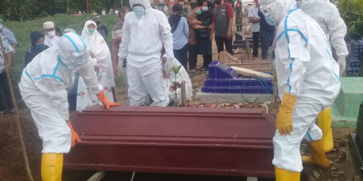 Warga Cemas Dan Takut Penderita Sesak Napas Dan Jantung Divonis Rumah Sakit Menjadi Covid-19