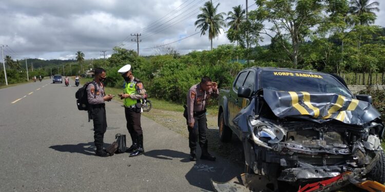 Double Cabin Polres Aceh Jaya Tabrakan Dengan Honda Brio, Guru Asal Banda Aceh Meninggal di Tempat