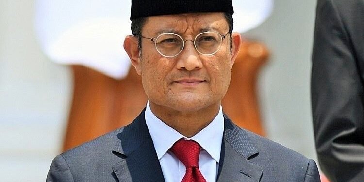 KPK Tetapkan Menteri Sosial Tersangka Bansos Covid-19