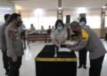 Kapolda Sulut Irjen Pol RZ Panca Putra Serahkan DIPA Tahun Anggaran 2021