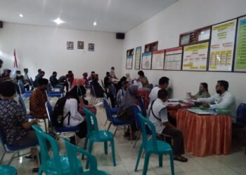 750 KK Warga Kelurahan Barukan Terima Sertifikat Tanah