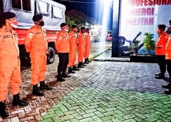 Basarnas Mamuju Berangkatkan Tim Rescue Cari Nelayan Hilang di Polman