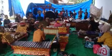 Petani Desa Wonorejo Gelar Wayang Kulit Ki Dalang Joko Upacara Adat Kirim Doa Bersih