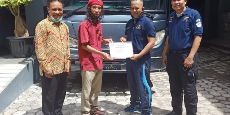 Talikama Jogja Serahan Piagam Penghargaan kepada TNI Angkatan Laut