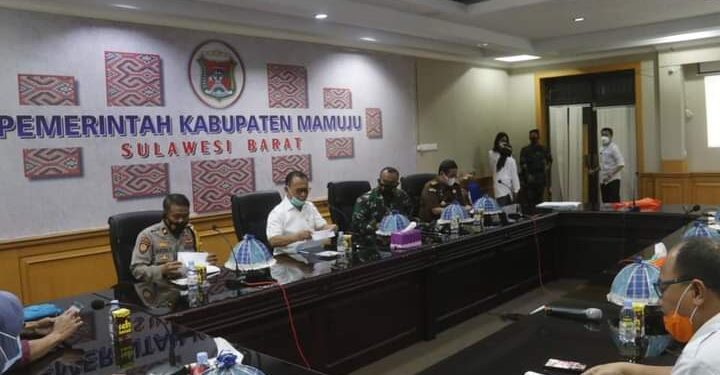 Forkopimda Mamuju Bahas Kesiapan Pelaksanaan Pembelajaran Tatap Muka Tahun 2021