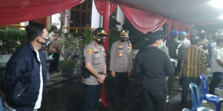 Saat Perayaan Natal, Sejumlah Gereja di Purwakarta Mendapatkan Pengamanan Ketat Dari Kepolisian