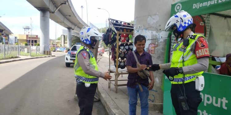 Melalui Patroli, Ditlantas Polda Banten Beri Himbauan Prokes dan 3M