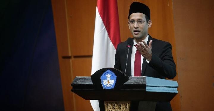 Menteri Nadiem Tegaskan Kasus Aturan Siswi Wajib Berjilbab Tak Hanya Langgar UU, Juga Nilai Pancasila dan Bhineka Tunggal Ika
