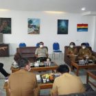 Bupati Lampung Selatan H Nanang Ermanto saat memberikan arahan kepada jajarannya terkait penanganan Covid-19