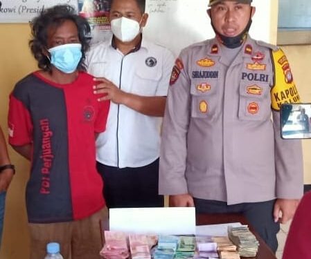 Polsek Kalukku Amankan Maling Pembongkar Brankas Tiki Link