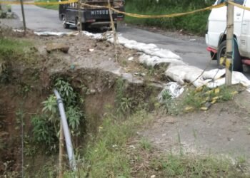 Parah, Bahu Jalan Berastagi-Barusjahe Lama Longsor Tapi Tak Kunjung Diperbaiki