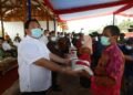 Tanam Perdana, Nanang Harap Pisang Barangan Merah Jadi Komoditi Unggulan Di Lamsel