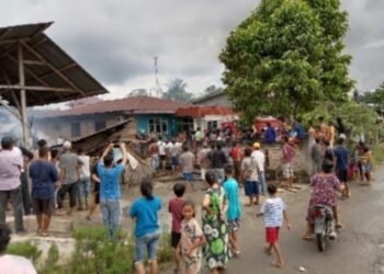 Si Jago Merah Lalap Habis Warung Kopi Milik Nenek Tua