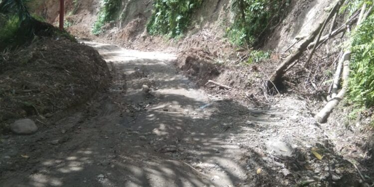 Jaringan Listrik Masuk Desa Urung Lingga, Tapi Warga Terisolir Lantaran Infrastruktur Jalan Rusak Berat