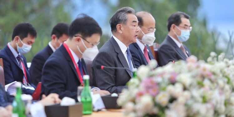 Menteri Luar Negeri Tiongkok Wang Yi Kembali Kunjungi Danau Toba