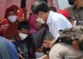 Presiden Jokowi Bertemu Para Korban Gempa di Mamuju dan Mengucapkan Duka Mendalam