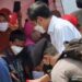 Presiden Jokowi Bertemu Para Korban Gempa di Mamuju dan Mengucapkan Duka Mendalam