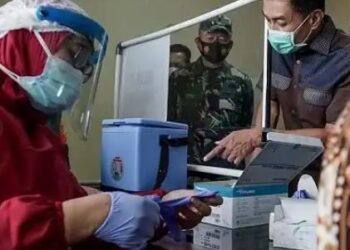 Walikota Hadiri Simulasi Vaksinasi Covid-19 Kota Salatiga di Puskesmas Cebongan
