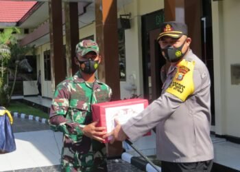 Sinergitas Kodim 1509/Labuha dan Polres Halsel Gelar Baksos Peduli Untuk Negeri