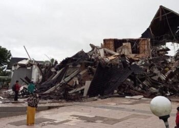 Hotel, RS, Kantor Gubernur Dan Gedung-gedung Roboh di Sulbar. Jokowi Perintahkan Langkah Tanggap Darurat