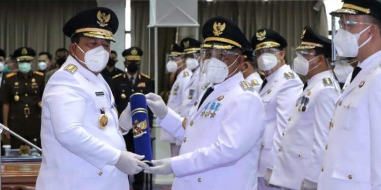 Gubernur Lampung Lantik Nanang-Pandu Sebagai Bupati dan Wakil Bupati Lamsel Periode 2021-2026