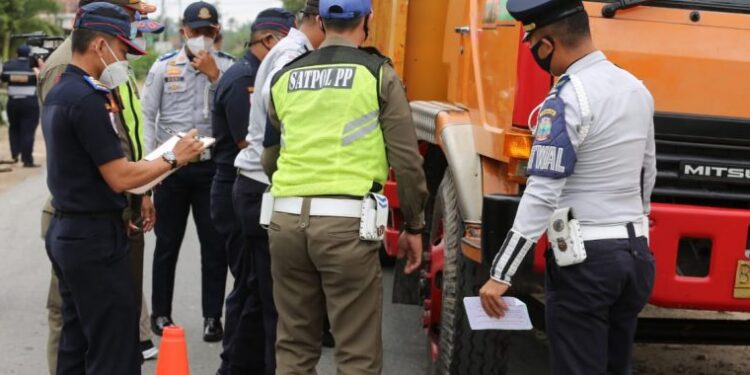 Pengawasan Di Jalan Raya Serdang, Dinas Perhubungan Dapati 9 Kendaraan Overdimention
