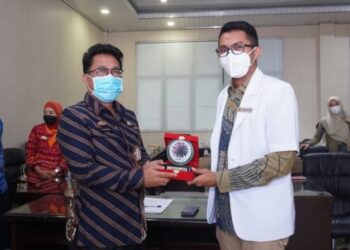 Plh Bupati Lampung Selatan Lepas-Terima Peserta Program Internsip Dokter Indonesia