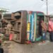 Bis Umum Terbalik Di Kawasan Buluh Pancur Tanah Karo