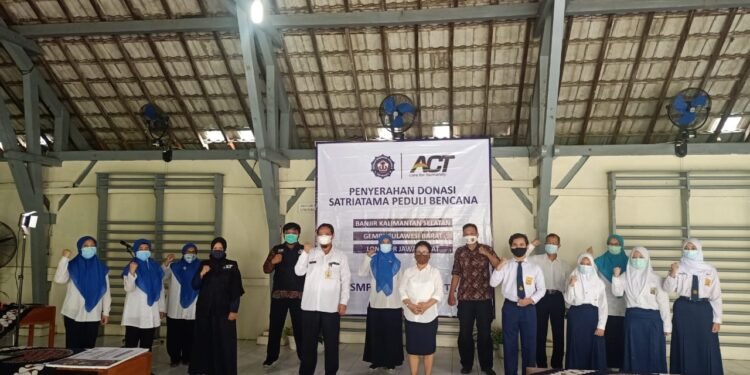 Melalui ACT DIY, Keluarga Besar SMPN 6 Kota Yogyakarta Berikan Bantuan Kemanusiaan