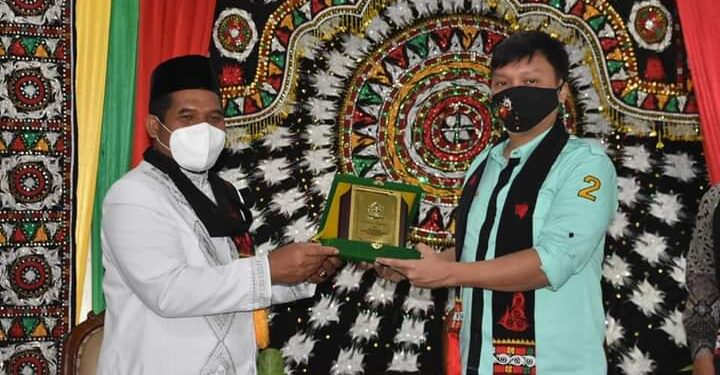 Wamen ATR/BPN RI Secara Simbolis Serahkan Sertifikat Tanah Di Kabupaten Bener Meriah