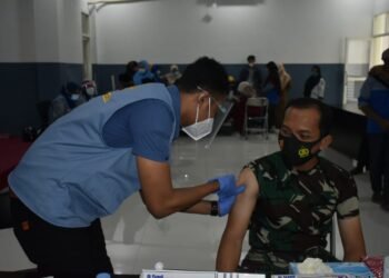 Dandim 1509/Labuha Bersama Forkopimda Halsel Ikuti Vaksinasi Covid-19 Tahap Kedua