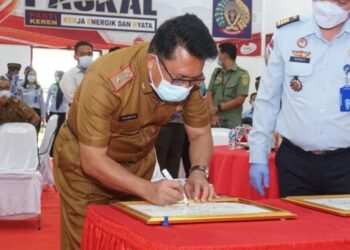 Wujudkan WBK, Pemkab Lamsel Beserta Forkopimda Deklarasikan Janji Kinerja dan Pembangunan Zona Integritas