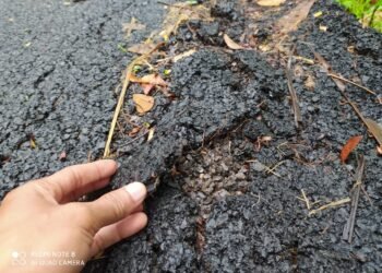 Wah, Jalan Lapen Belum Berumur Tiga Bulan Sudah Mengelupas