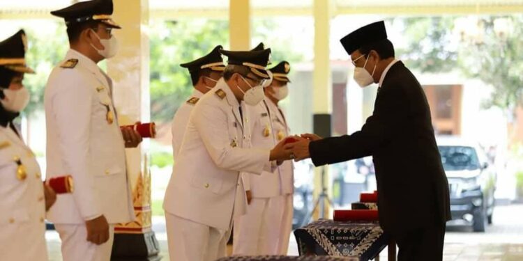 Gubenur DIY Resmi Melantik Tiga Pasangan Kepala Daerah Hasil Pilkada 2020