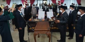 Ketua DPRD Lampung Selatan Lantik Untung Setia Budi Gantikan Darol Kutni