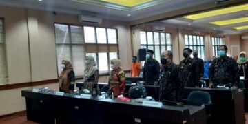 Ketua dan Wakil Ketua Dekranasda Lamsel Ikuti Webinar HUT Ke-41 Dekranasda Secara Virtual
