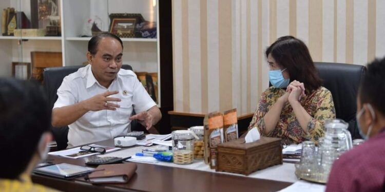 Ketersediaan Listrik Ke Pelosok Desa Pengaruhi Pengentasan Daerah Tertinggal di Papua dan Papua Barat