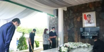 Walikota Manado Namai Jalan Ringroad Dua Transmart Kaiwatu Bengkol Jadi Jalan Dr Sinyo Harry Sarundajang
