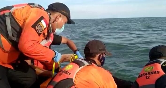 Tim SAR Gabungan Basarnas Mamuju Temukan Korban Tenggelam