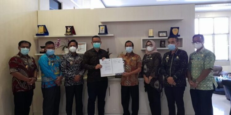 Pemkab Lamsel Tandatangani PKS Dengan PT BPD Lampung Cabang Kalianda