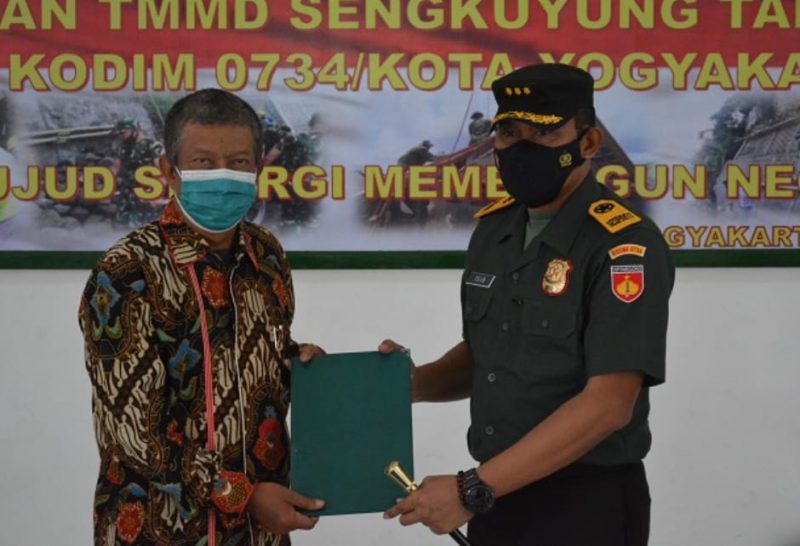 Komandan Kodim 0734/Yogyakarta Kolonel Arm Tejo Widhuro dan Walikota Yogyakarta Haryadi Suyuti