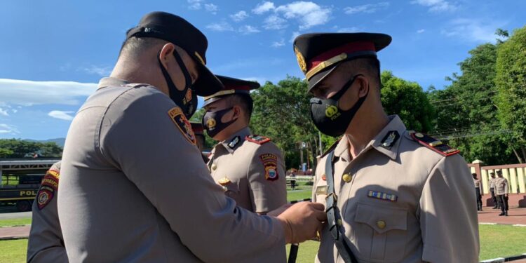 Wakapolres Halsel, Dua Kasat dan Lima Kapolsek Resmi Berganti