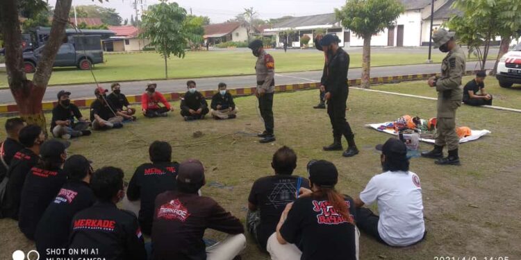 Sat Brimobda DIY Bataliyon A Pelopor Laksanakan Pelatihan Dasar SAR Diikuti FKOR dan MJC