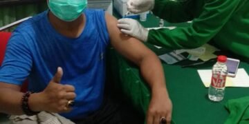Mbah Joyo dan Anggotanya divaksinasi Covid-19 di Klinik Nurhidayah Bantul